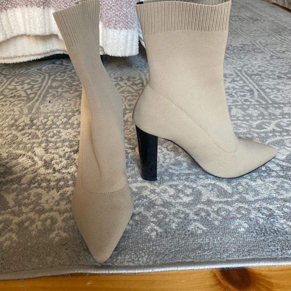 Elegant Beige Ankle Boots